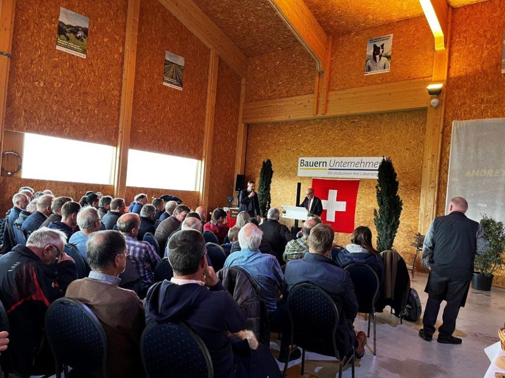 Harsche Kritik wurde bezüglich des Bundesamtes für Landwirtschaft (BLW) geäussert. Foto: kim