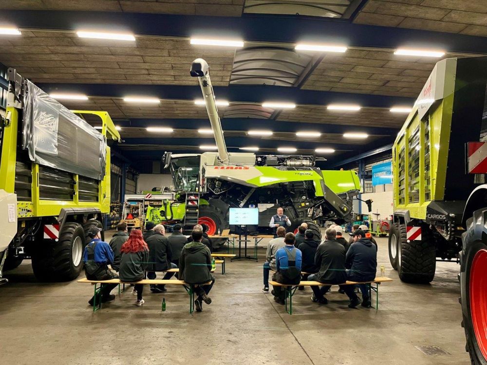 Produktpräsentation am Lohnunternehmerabend in Marthalen. Bild: zVg