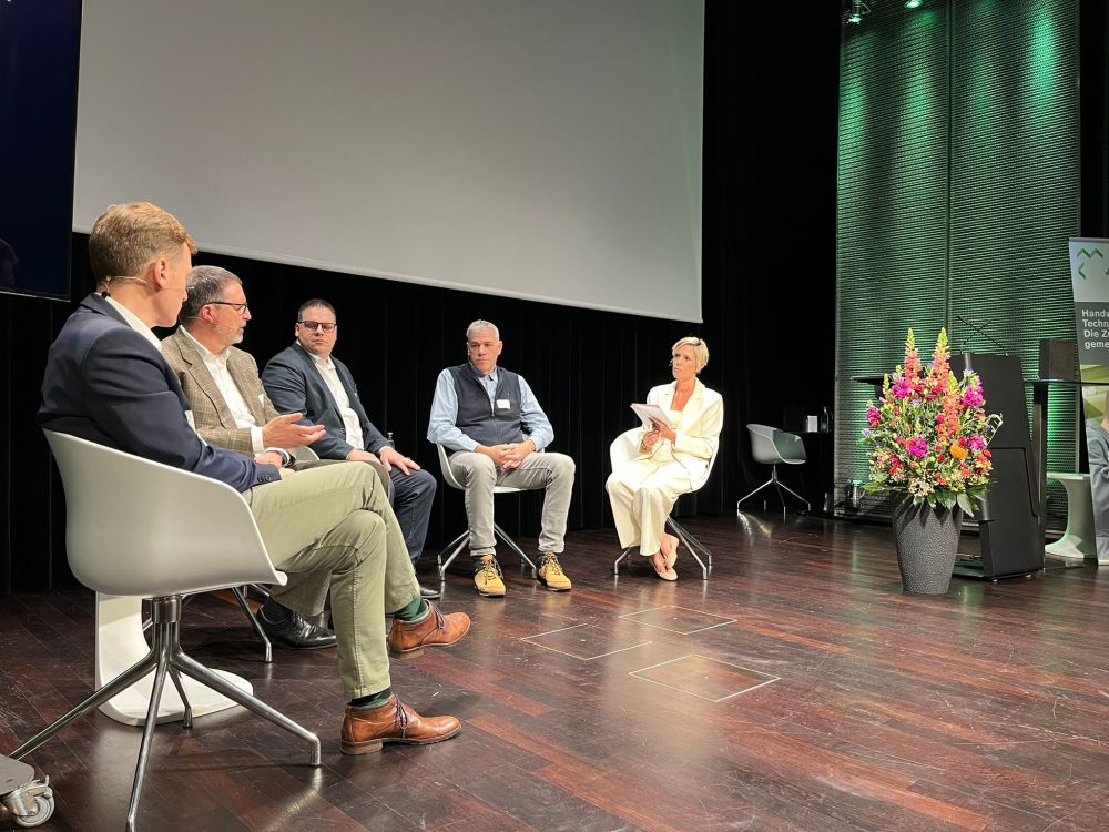 Podiumsdiskussion zu den Herausforderungen der «Landmaschinenhändlern». Bild: kim