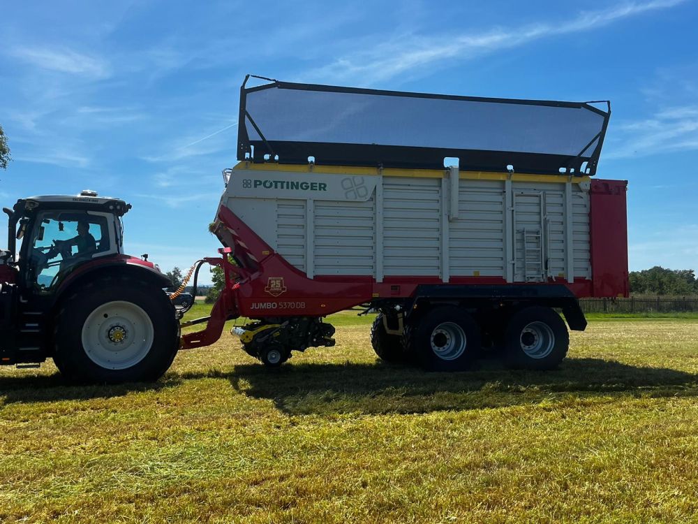 Kurzschnittladewagen Jumbo 5000 im Einsatz. Foto: kim