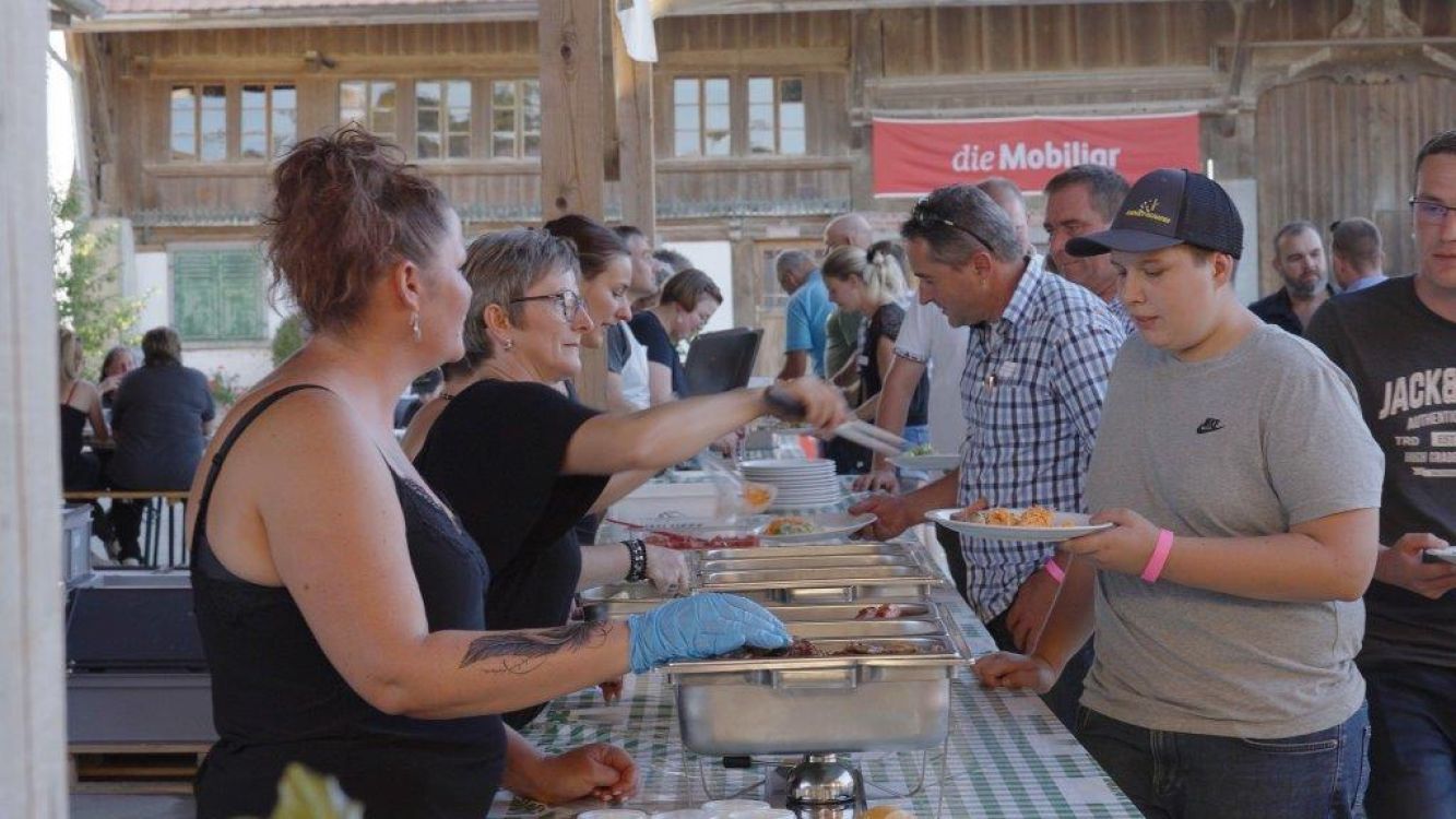 Das Essen begeisterte die Gäste. Das Catering-Team hatte alles sehr gut organisiert.